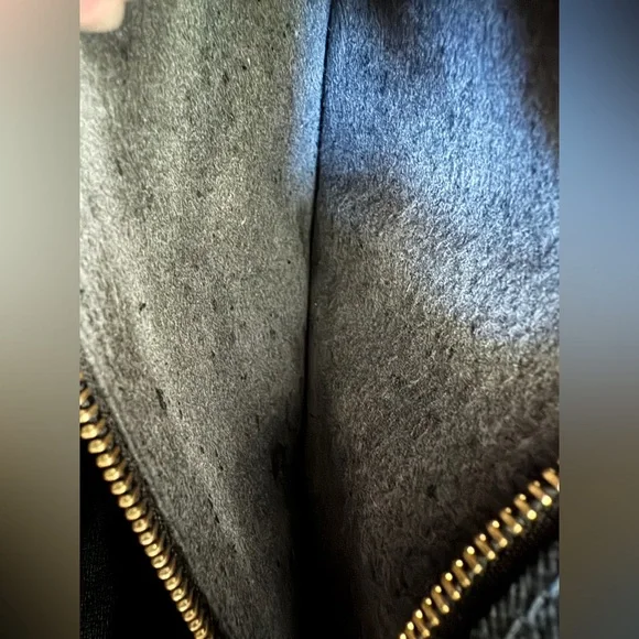 LOUIS VUITTON Jeune Fille MM Epi Leather Bag - Picture 10 of 15